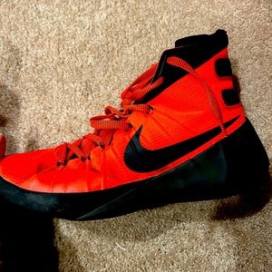 Nike basketball shoes size 10